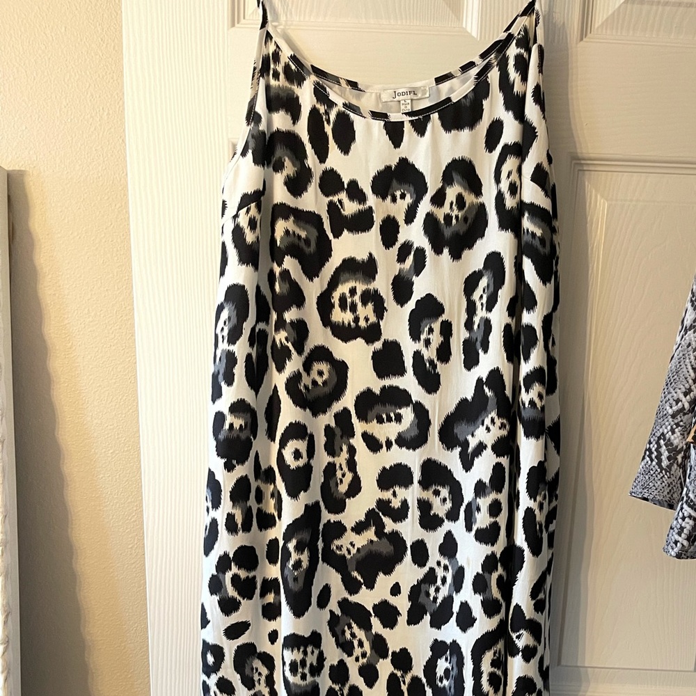Jodifl Leopard Print Maxi, Size L. - image 1